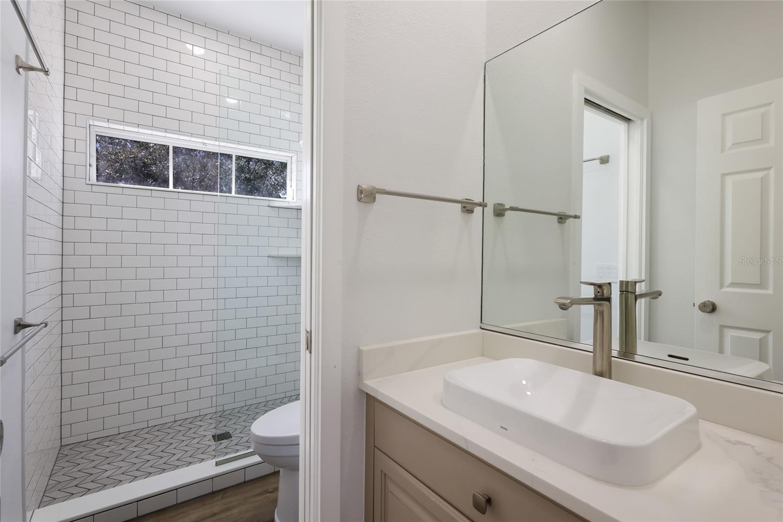 8009 ROYAL BIRKDALE CIR, LAKEWOOD RANCH, FL, 34202