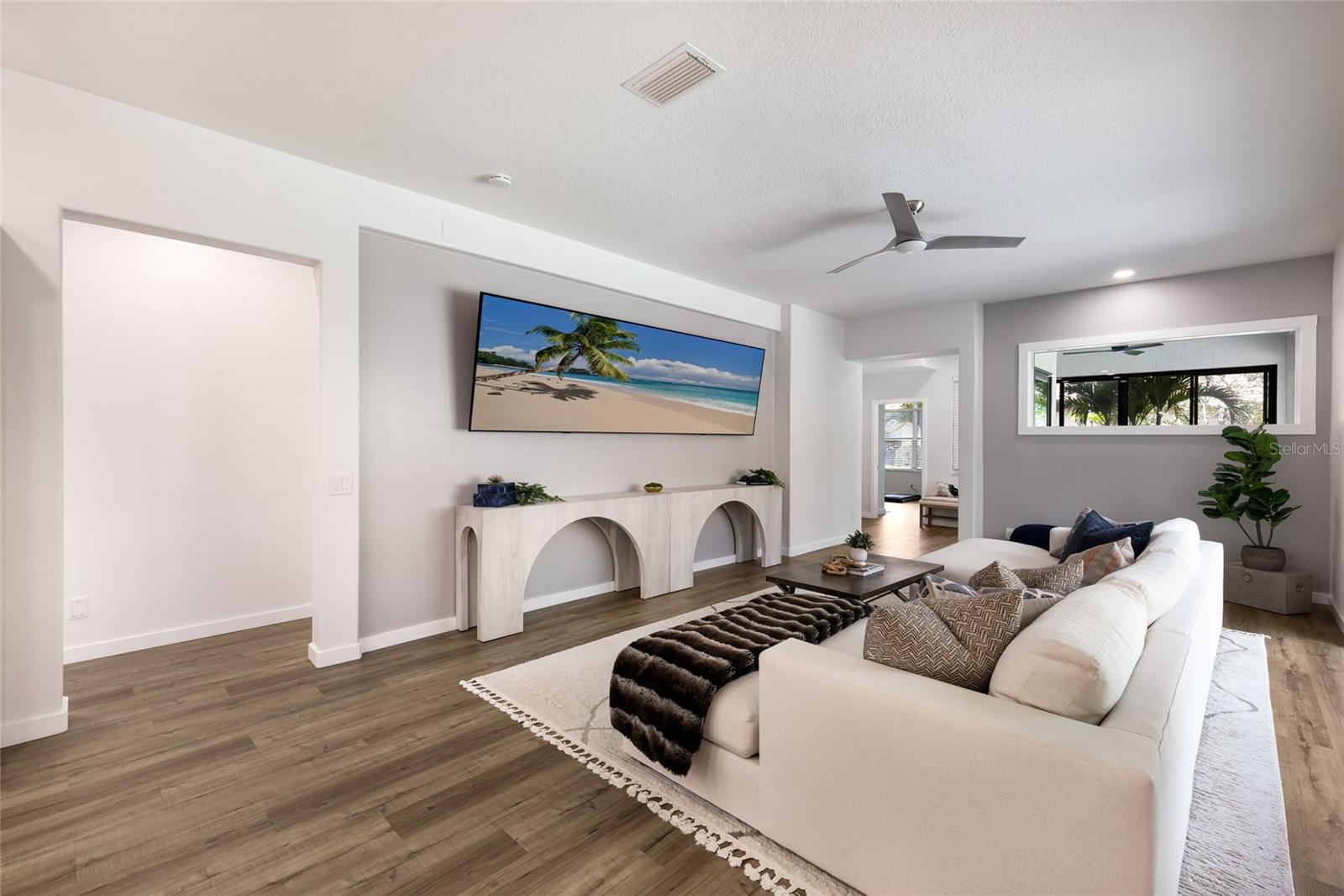 8009 ROYAL BIRKDALE CIR, LAKEWOOD RANCH, FL, 34202