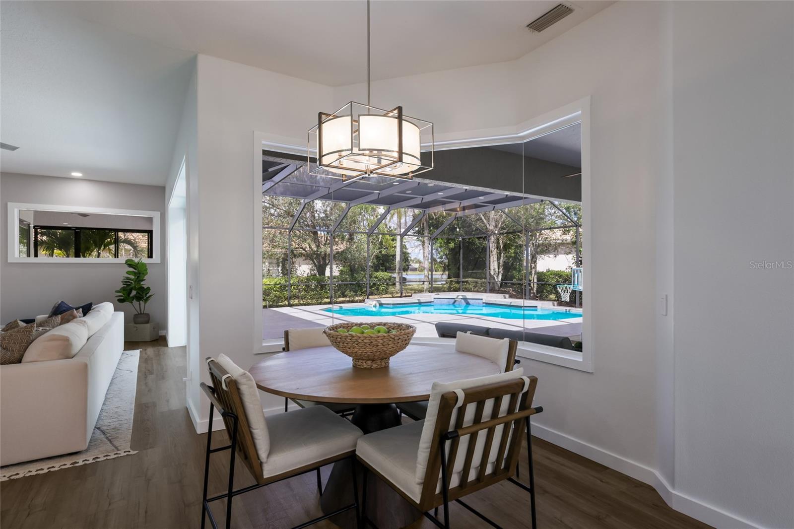 8009 ROYAL BIRKDALE CIR, LAKEWOOD RANCH, FL, 34202