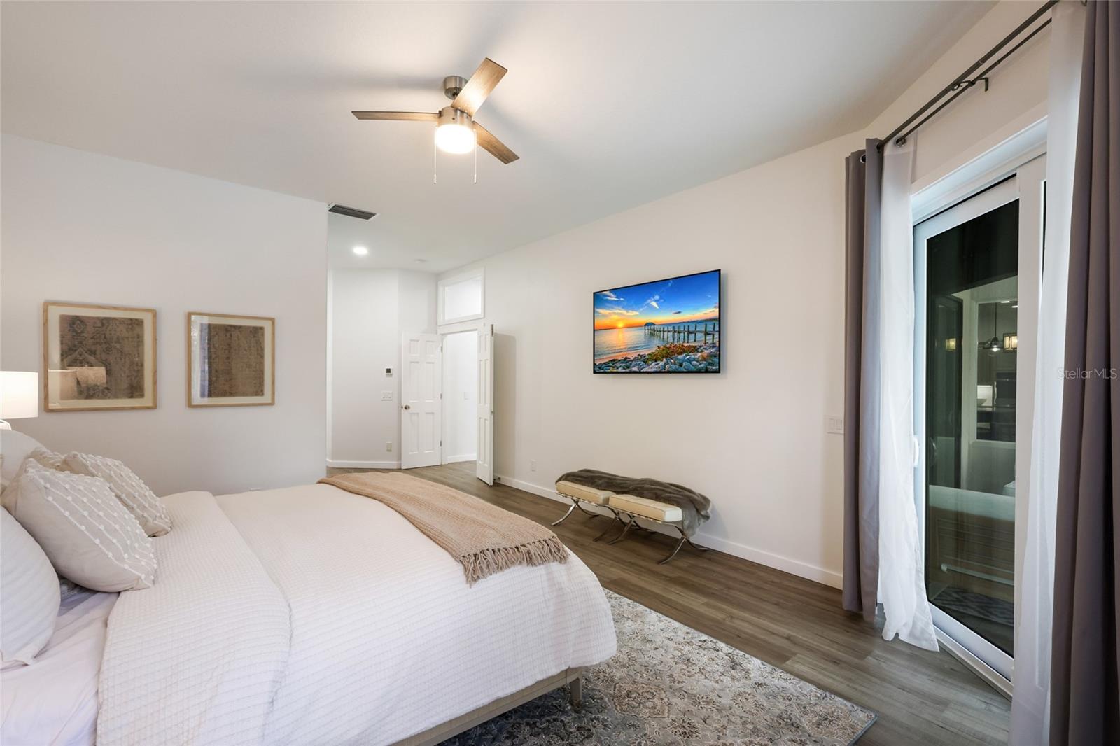 8009 ROYAL BIRKDALE CIR, LAKEWOOD RANCH, FL, 34202