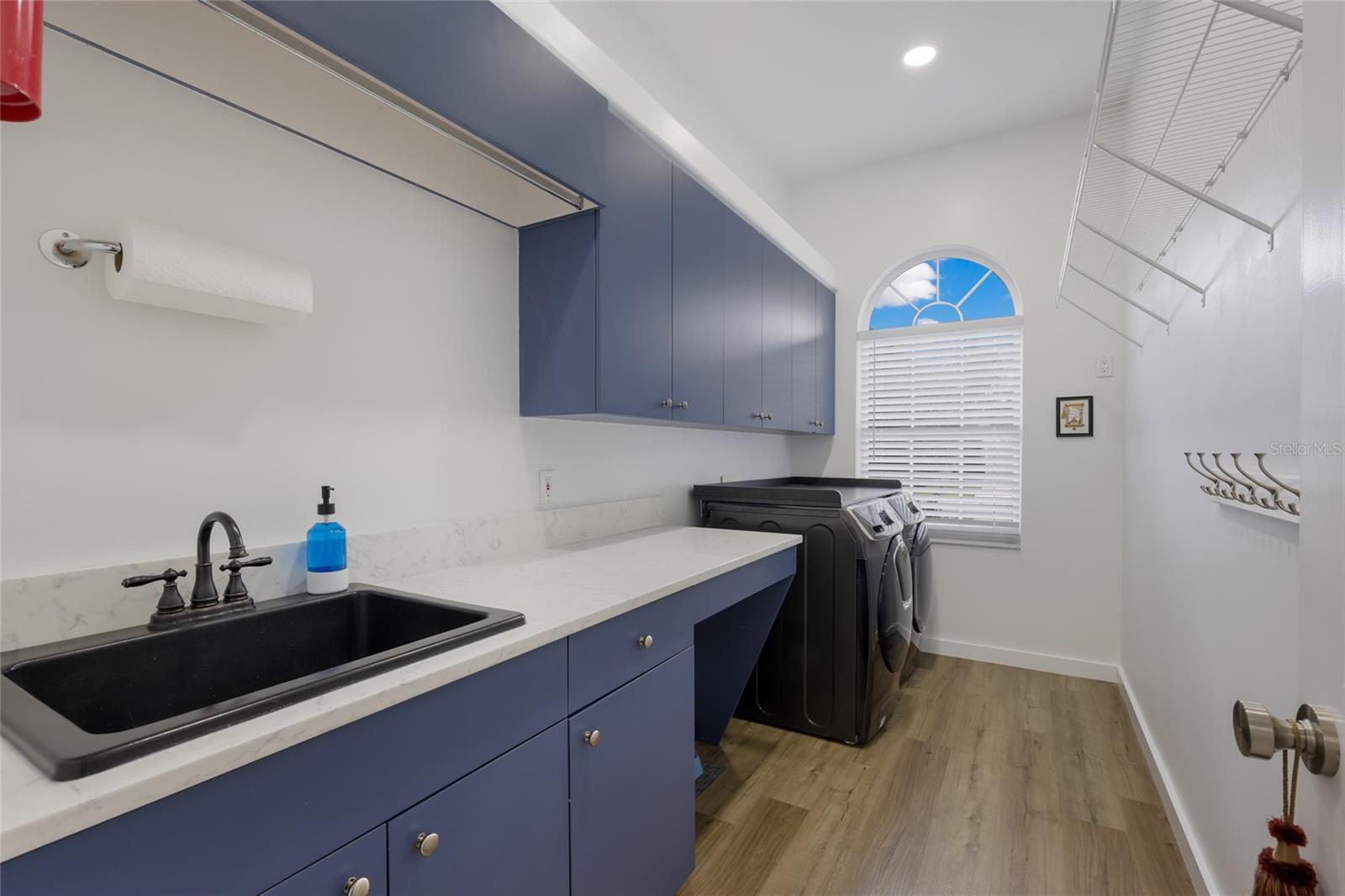 8009 ROYAL BIRKDALE CIR, LAKEWOOD RANCH, FL, 34202