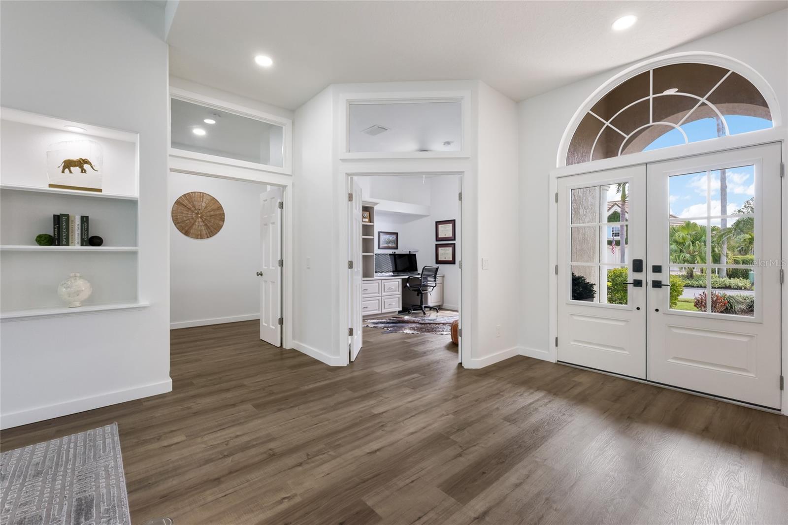 8009 ROYAL BIRKDALE CIR, LAKEWOOD RANCH, FL, 34202