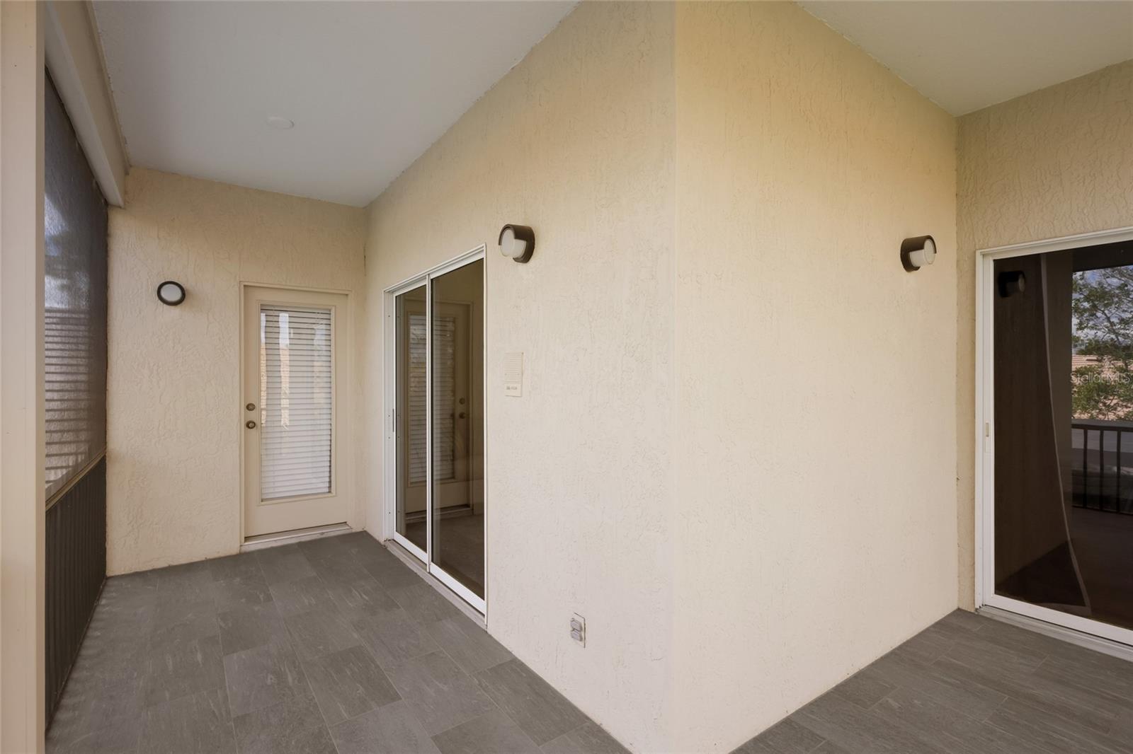 8009 ROYAL BIRKDALE CIR, LAKEWOOD RANCH, FL, 34202