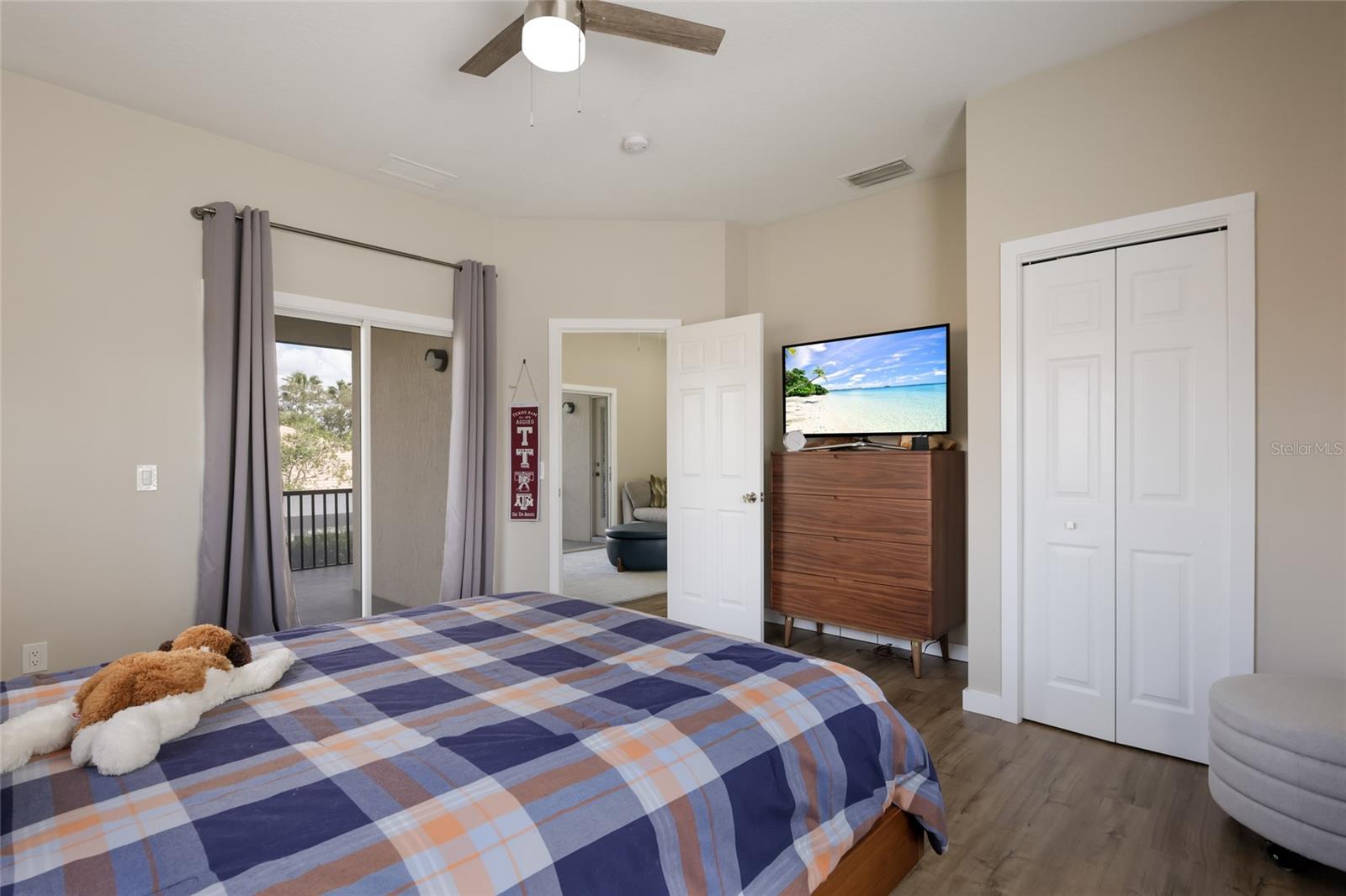 8009 ROYAL BIRKDALE CIR, LAKEWOOD RANCH, FL, 34202