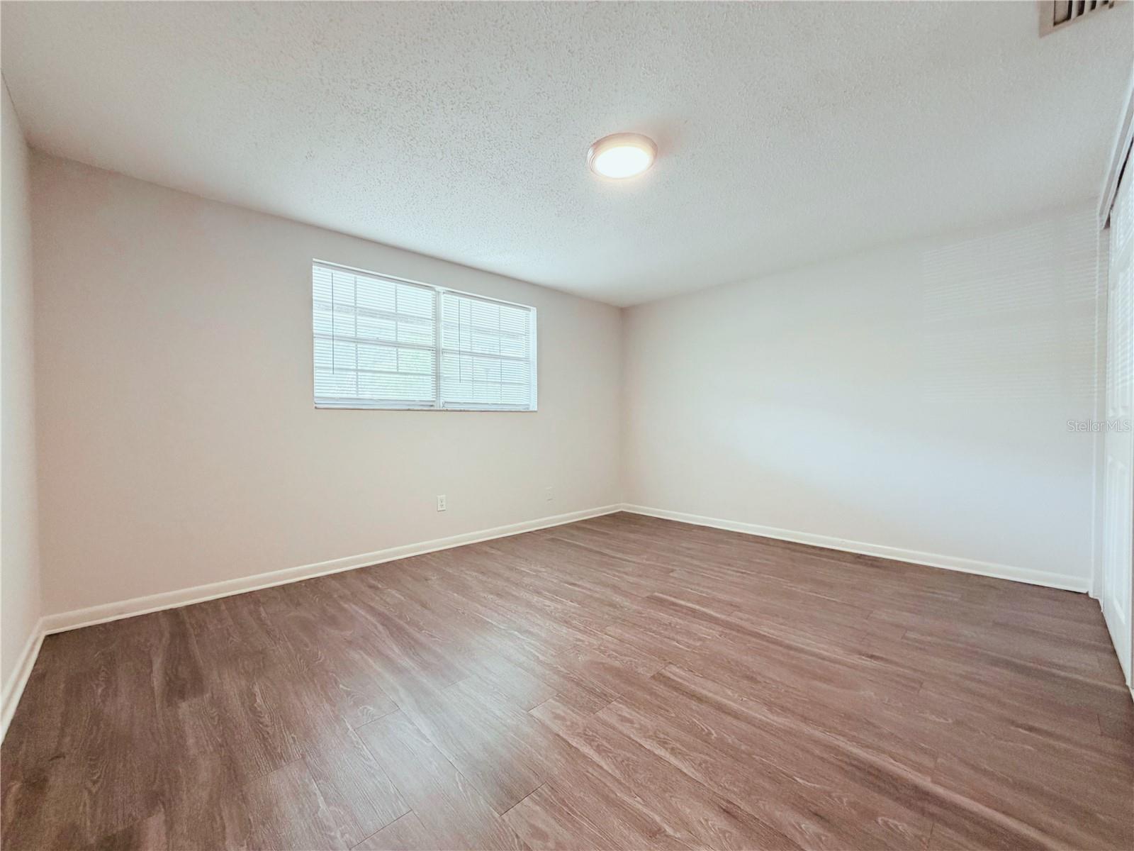 5305 OAKWOOD CT #17, TAMPA, FL, 33610