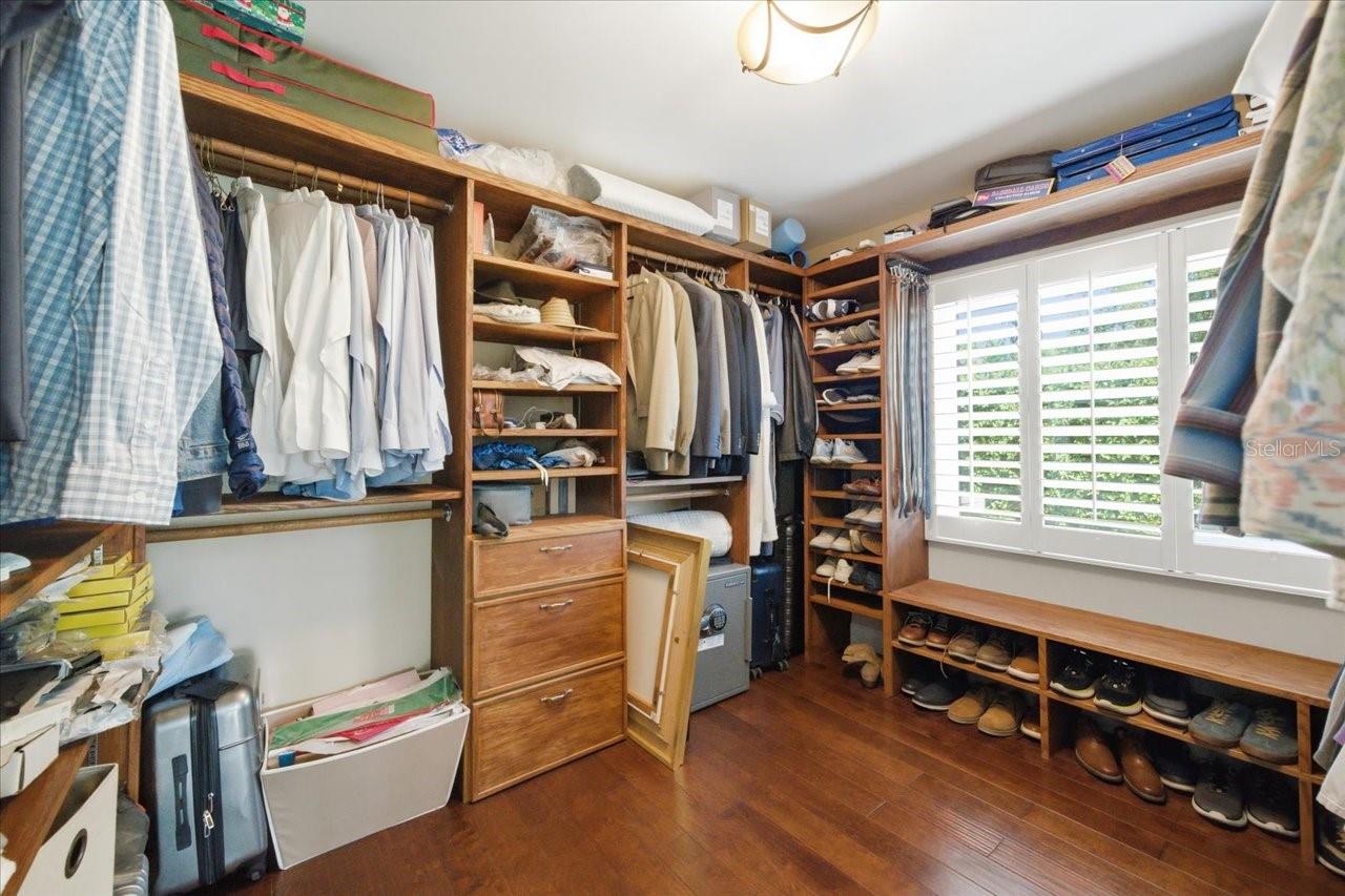 4014 CARROLLWOOD VILLAGE DR, TAMPA, FL, 33618