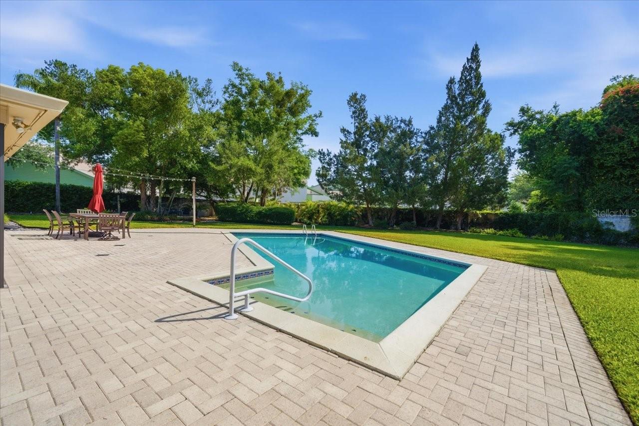 4014 CARROLLWOOD VILLAGE DR, TAMPA, FL, 33618