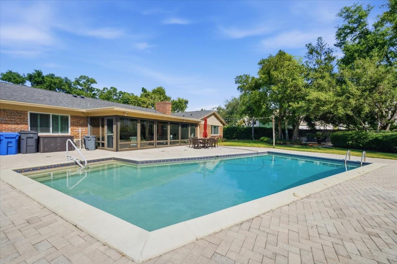 4014 CARROLLWOOD VILLAGE DR, TAMPA, FL, 33618