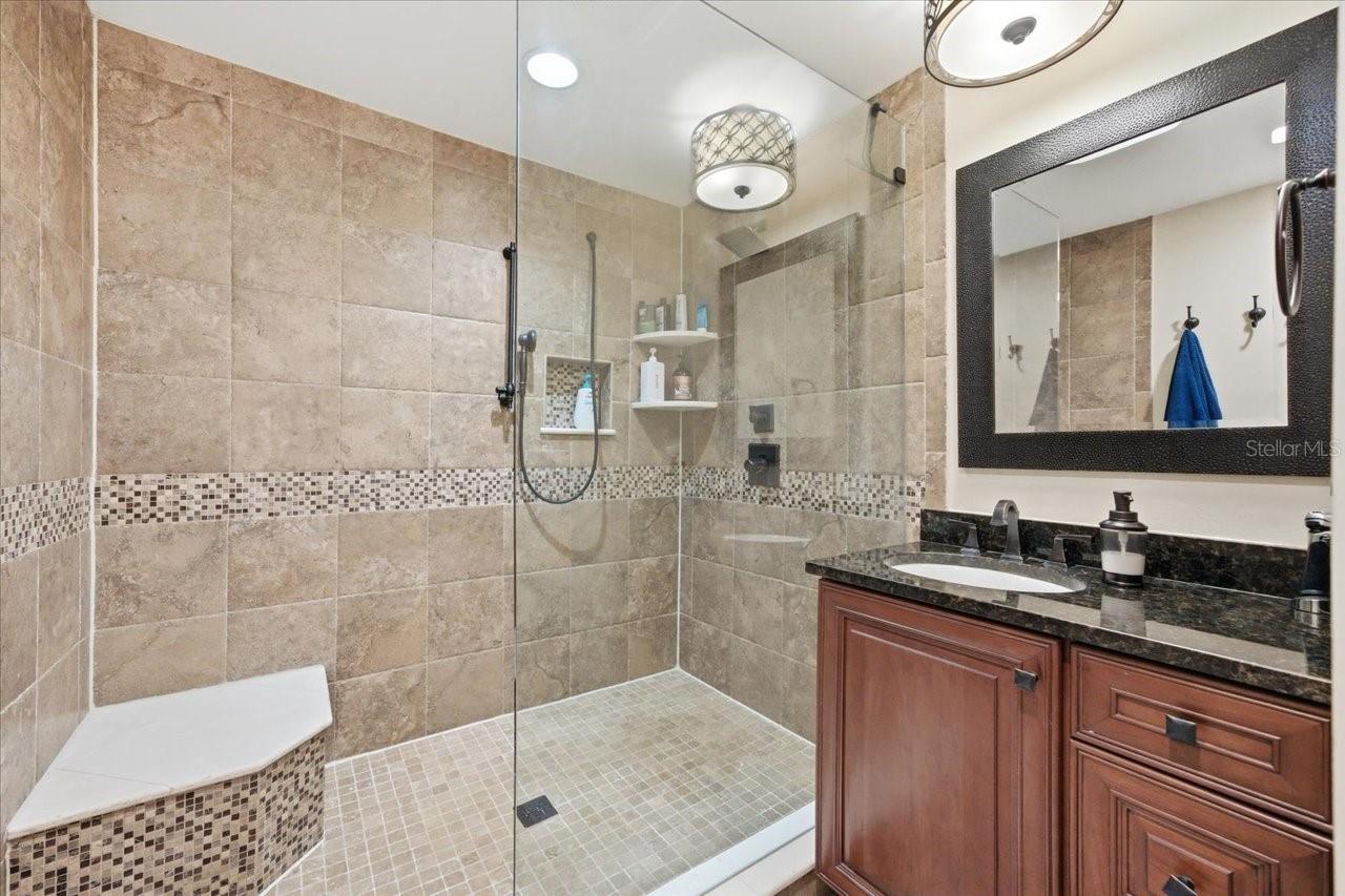 4014 CARROLLWOOD VILLAGE DR, TAMPA, FL, 33618