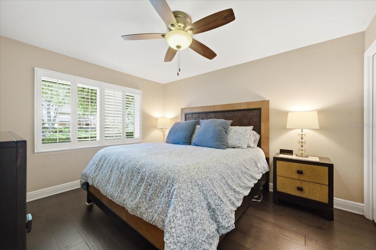 4014 CARROLLWOOD VILLAGE DR, TAMPA, FL, 33618