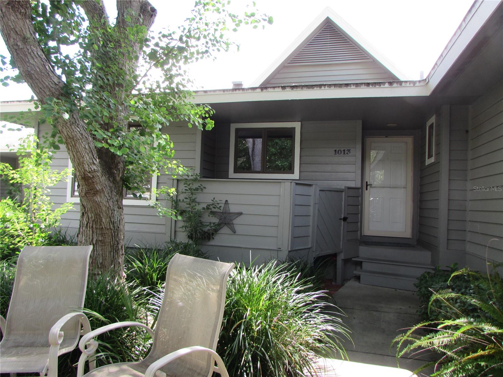 1013 LAKE AVOCA CT, TARPON SPRINGS, FL, 34689