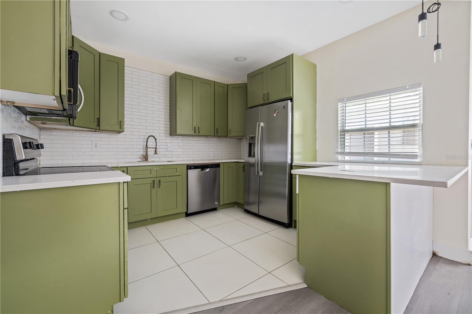 8303 N 11TH ST, TAMPA, FL, 33604