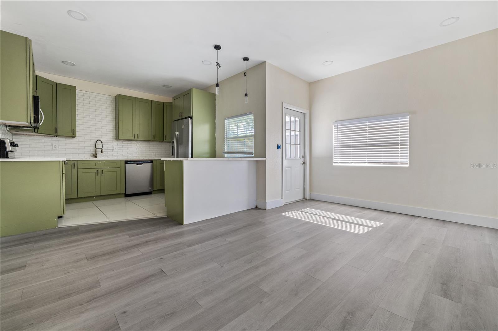 8303 N 11TH ST, TAMPA, FL, 33604