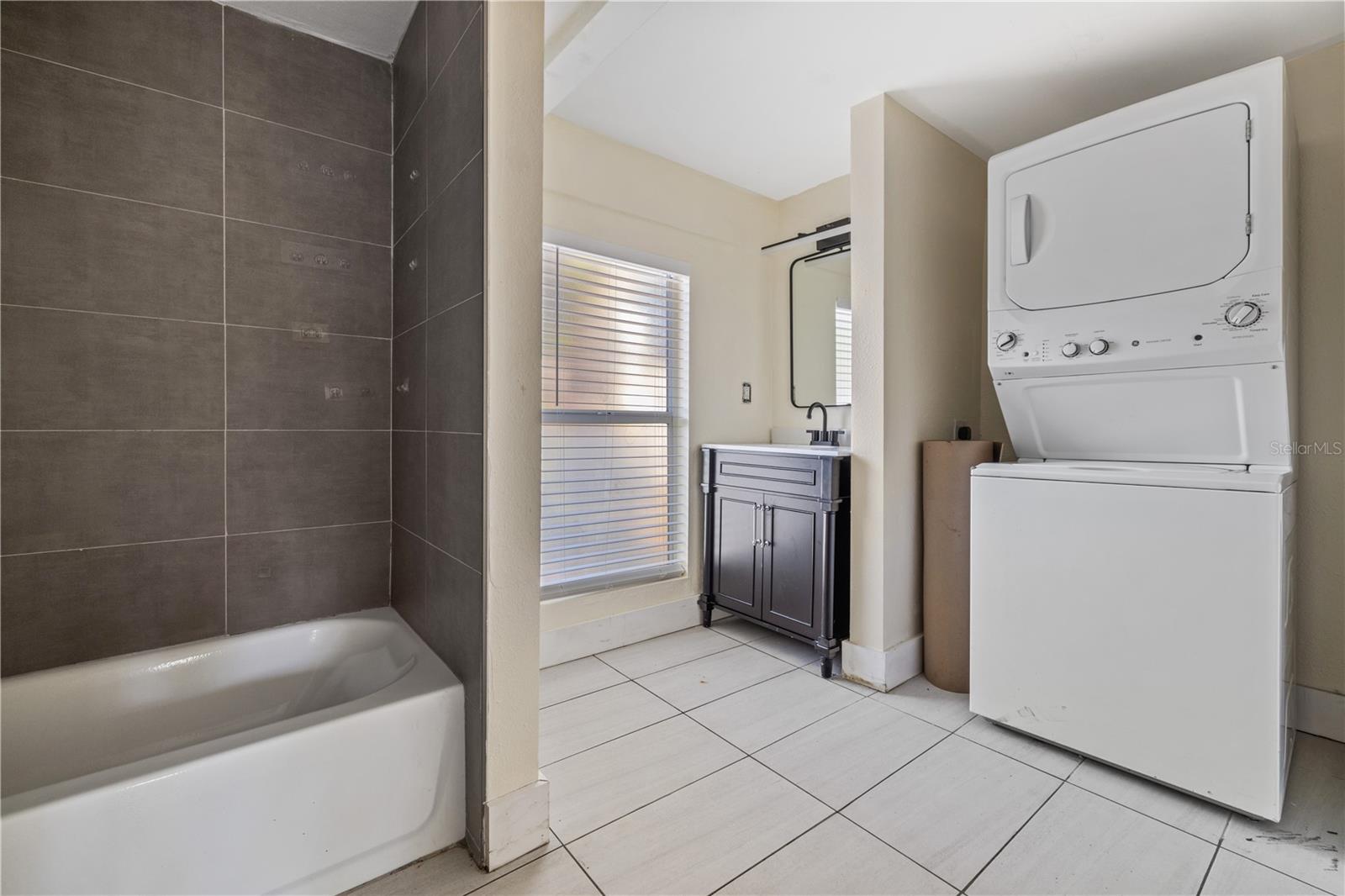 8303 N 11TH ST, TAMPA, FL, 33604