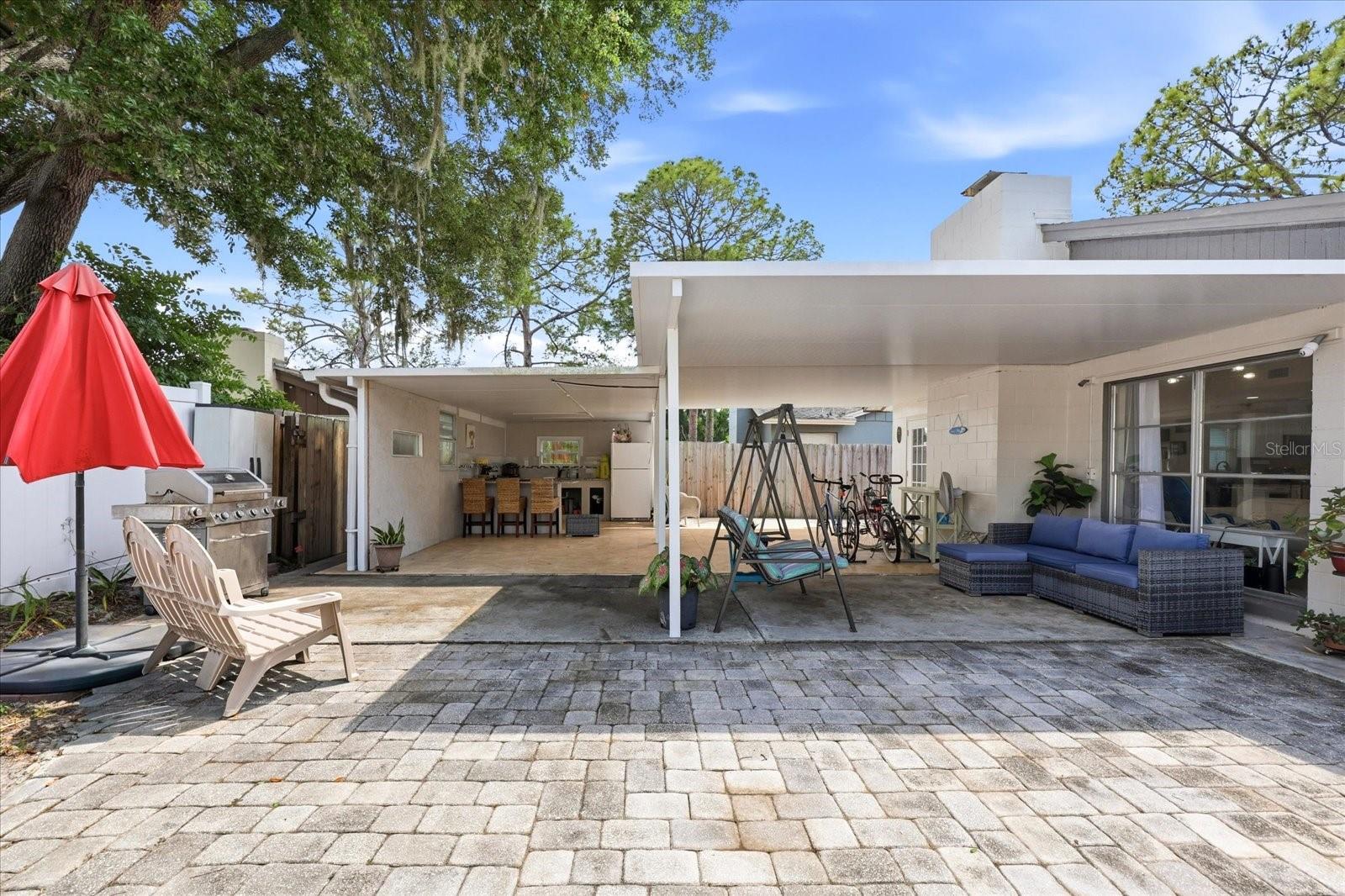 8331 W POCAHONTAS AVE, TAMPA, FL, 33615