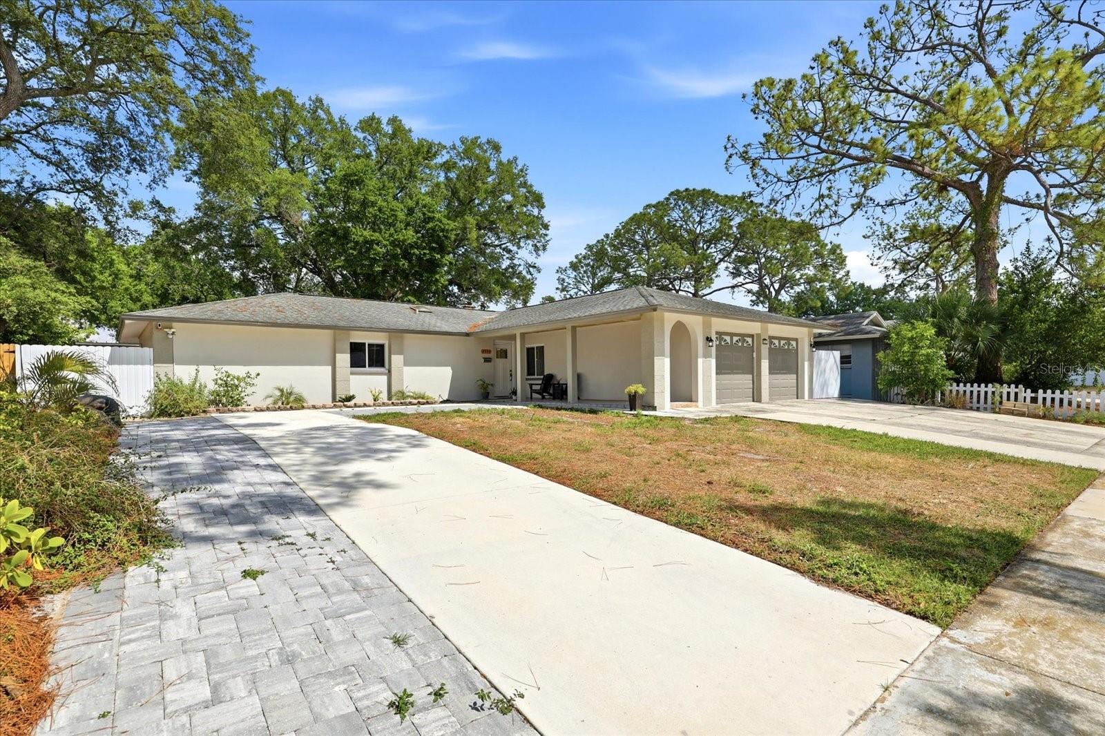 8331 W POCAHONTAS AVE, TAMPA, FL, 33615