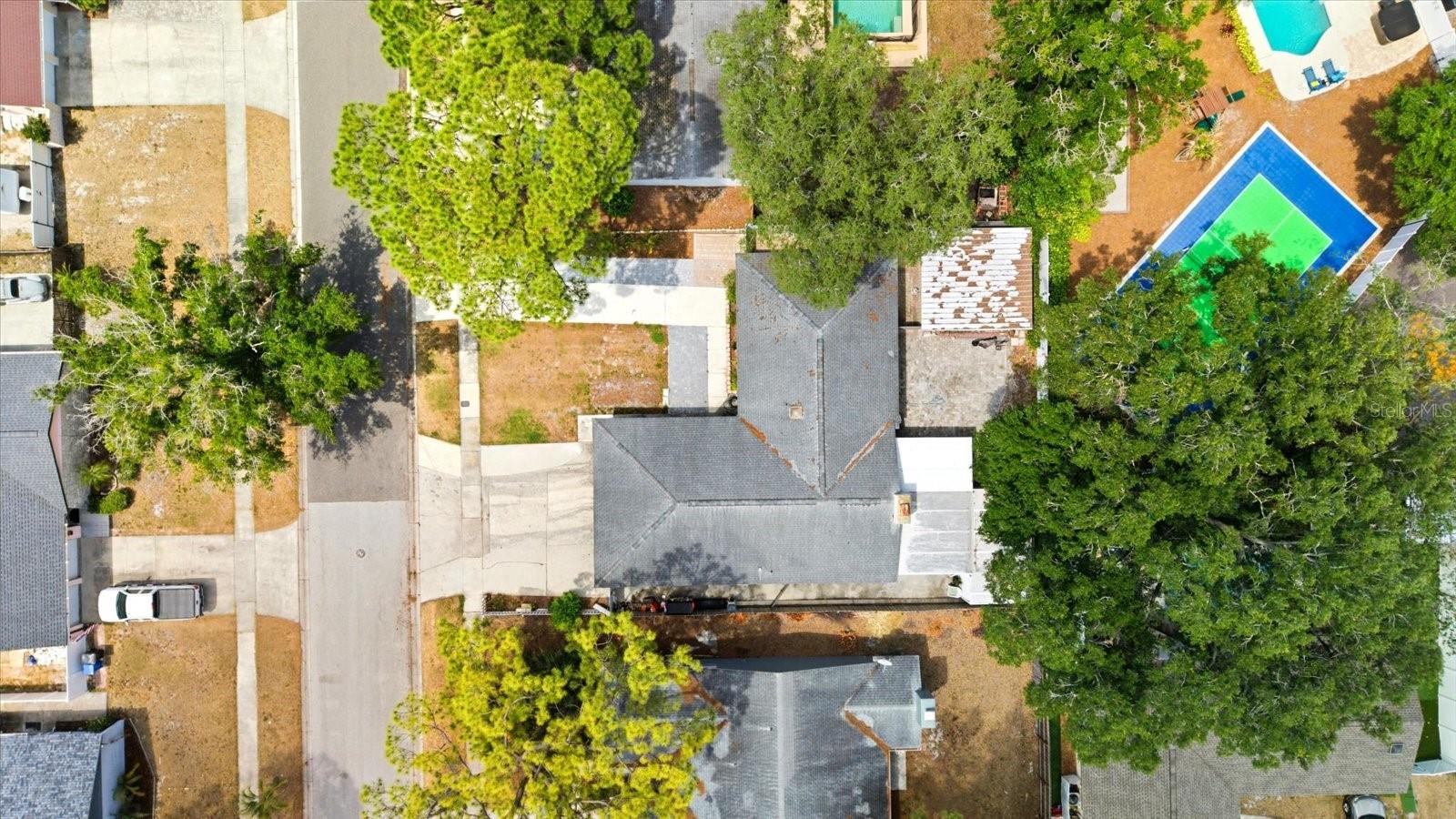 8331 W POCAHONTAS AVE, TAMPA, FL, 33615