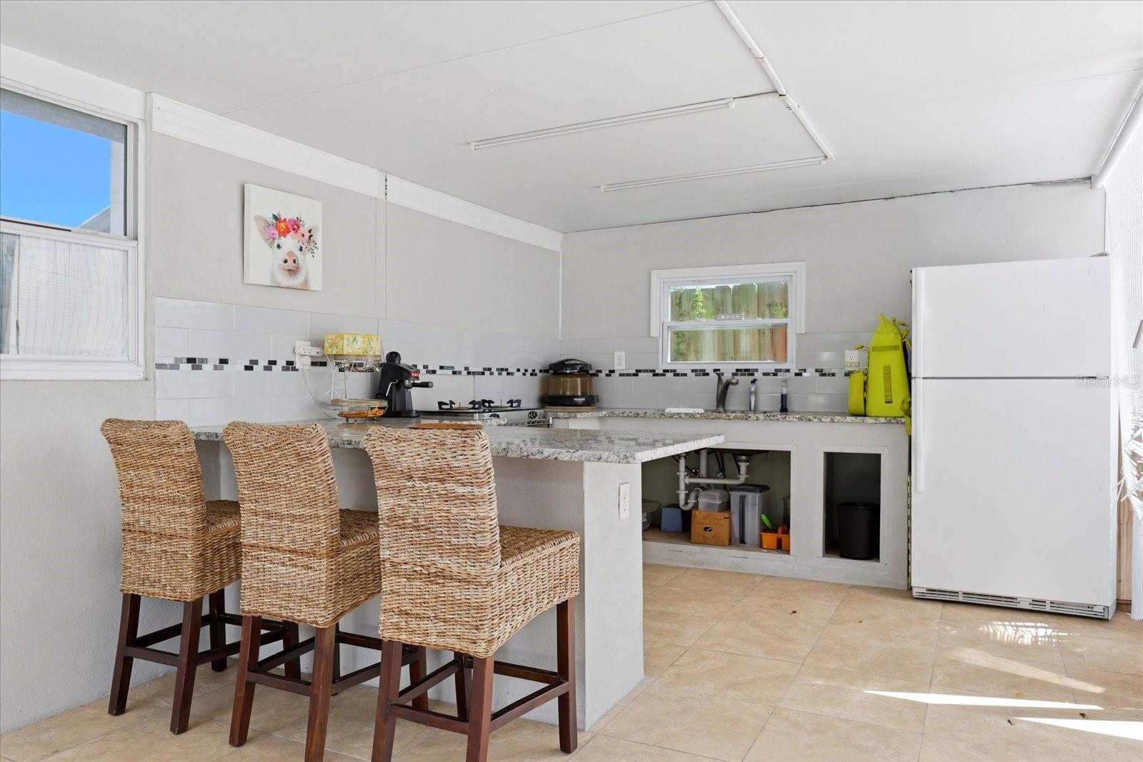 8331 W POCAHONTAS AVE, TAMPA, FL, 33615