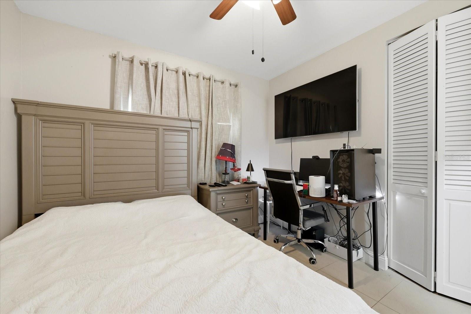 8331 W POCAHONTAS AVE, TAMPA, FL, 33615