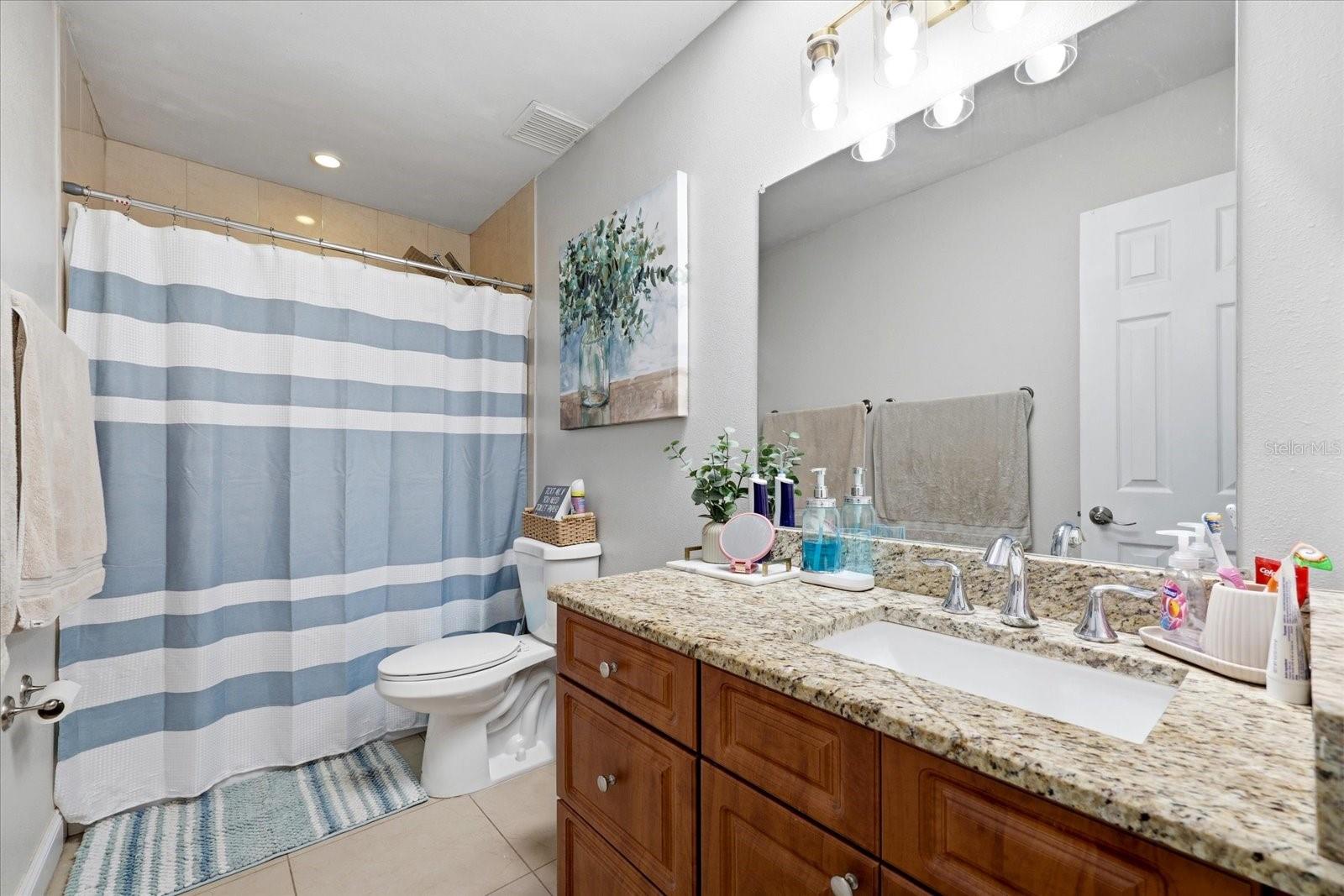 8331 W POCAHONTAS AVE, TAMPA, FL, 33615