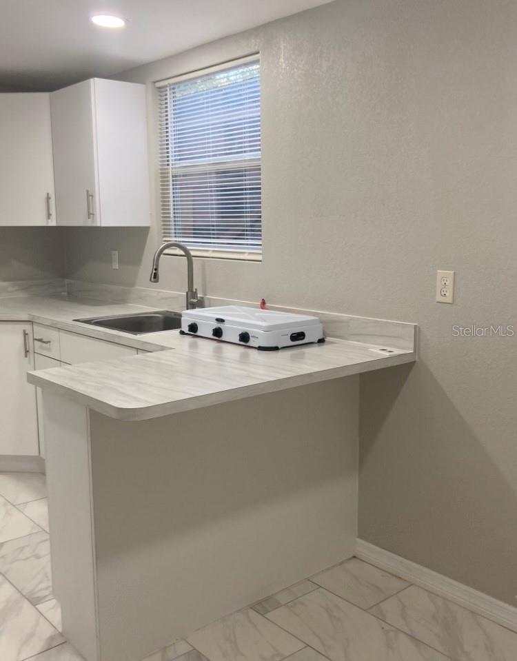 8331 W POCAHONTAS AVE, TAMPA, FL, 33615