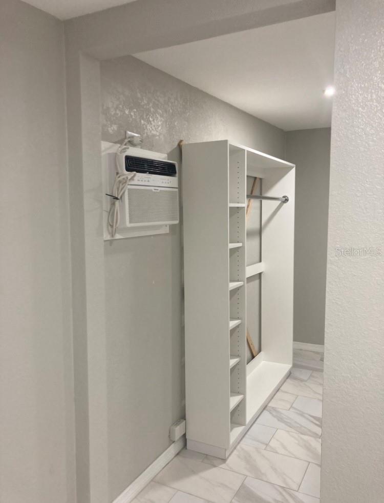 8331 W POCAHONTAS AVE, TAMPA, FL, 33615