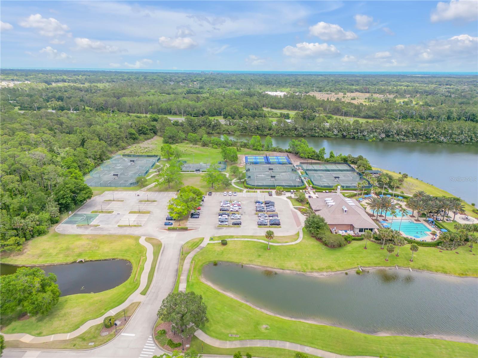 648 SOUTHLAKE DR, ORMOND BEACH, FL, 32174