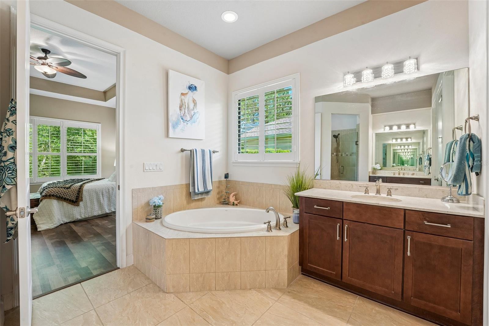 648 SOUTHLAKE DR, ORMOND BEACH, FL, 32174