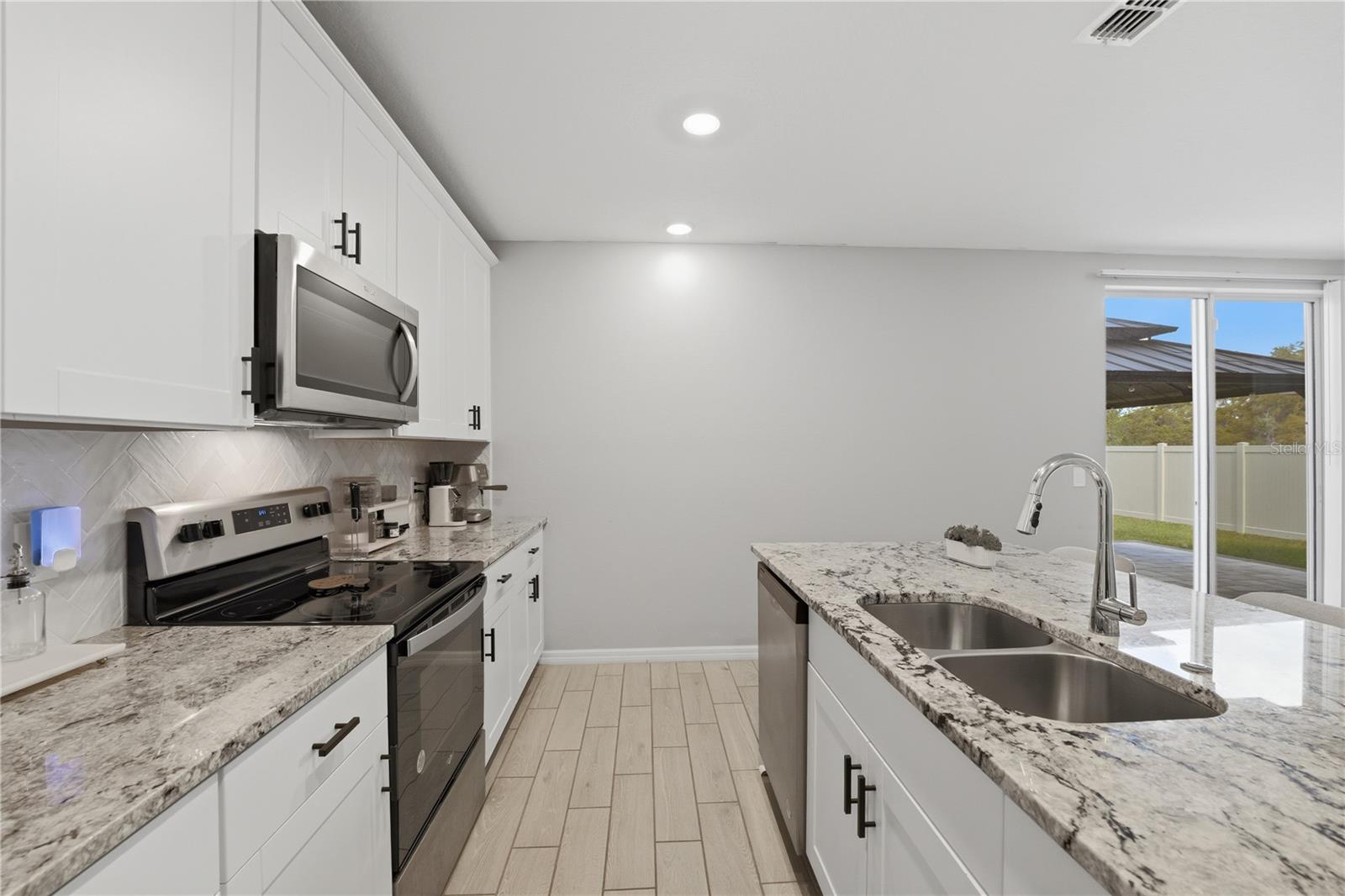 2424 WHITETAIL, DAVENPORT, FL, 33837