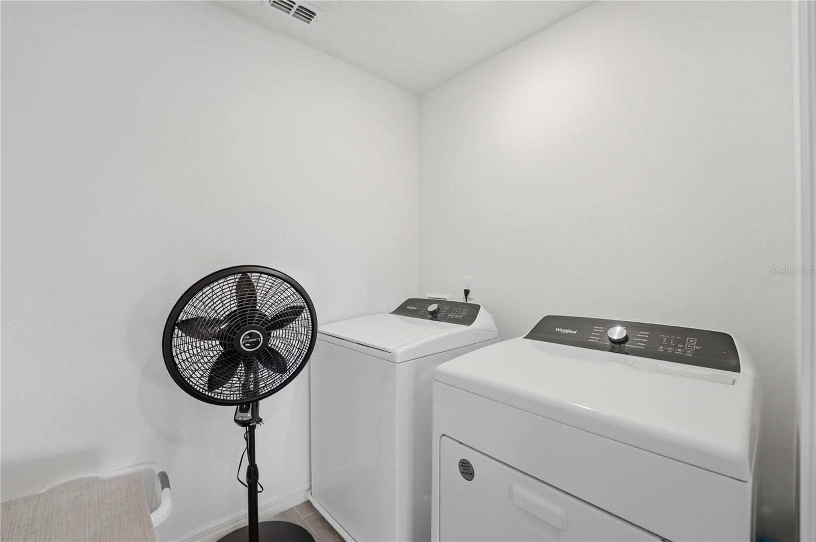 2424 WHITETAIL, DAVENPORT, FL, 33837