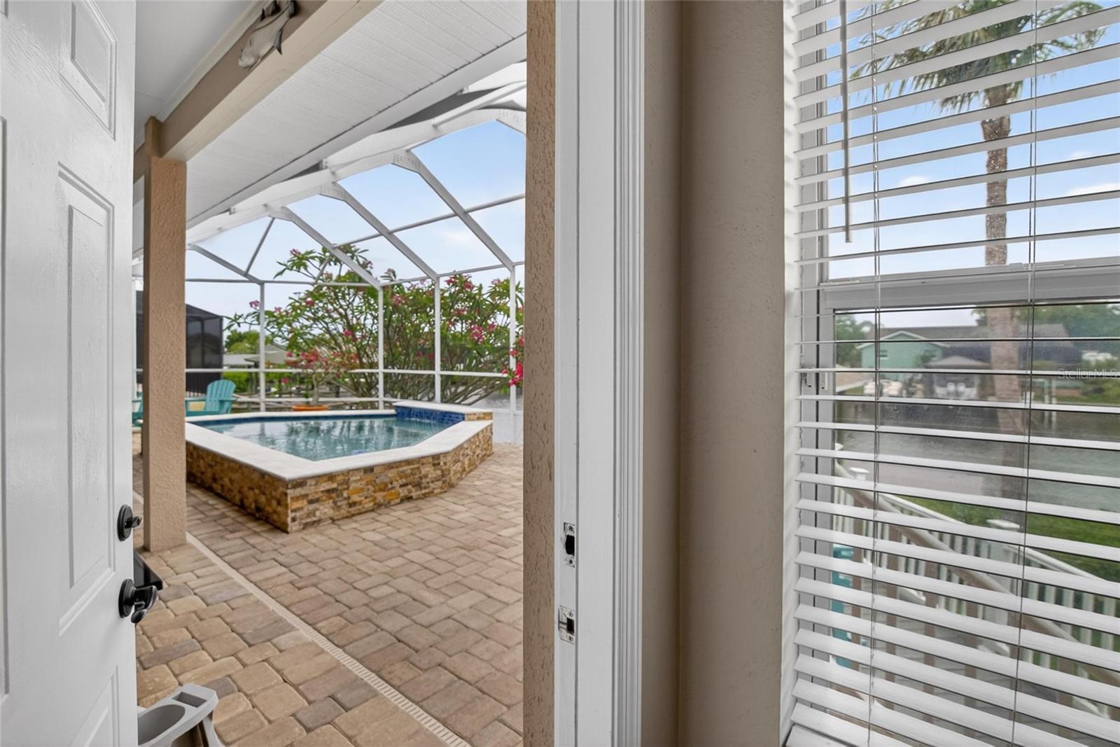 806 EAGLE LN, APOLLO BEACH, FL, 33572