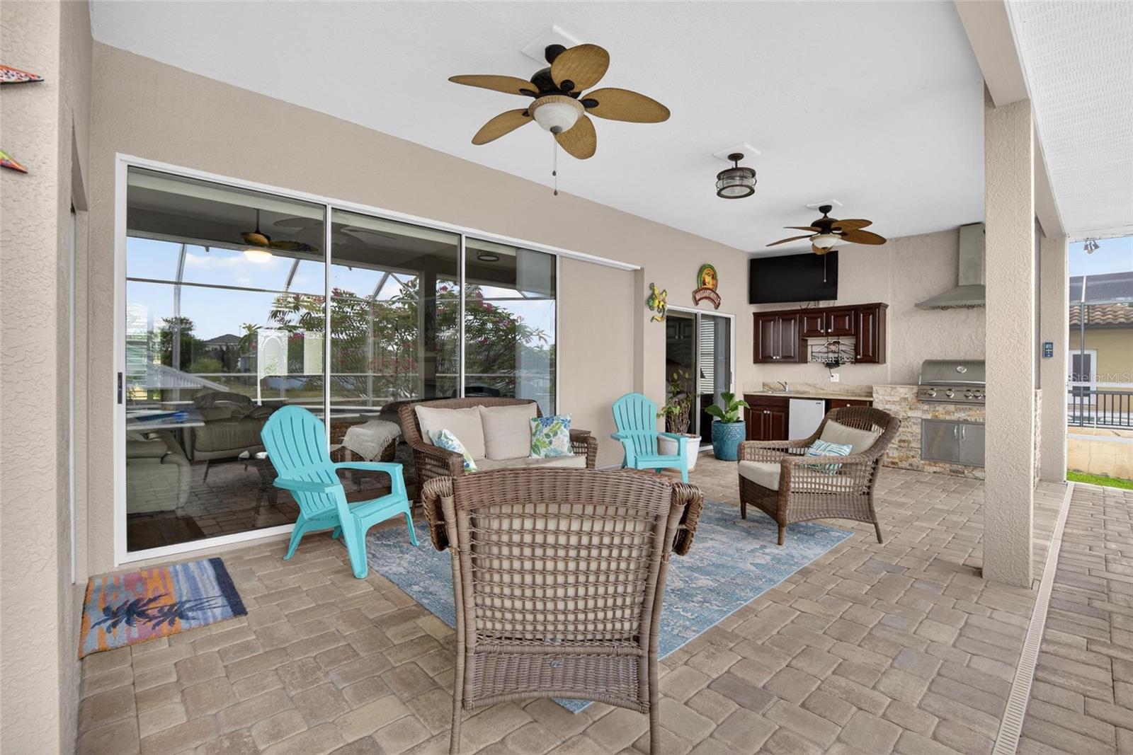 806 EAGLE LN, APOLLO BEACH, FL, 33572