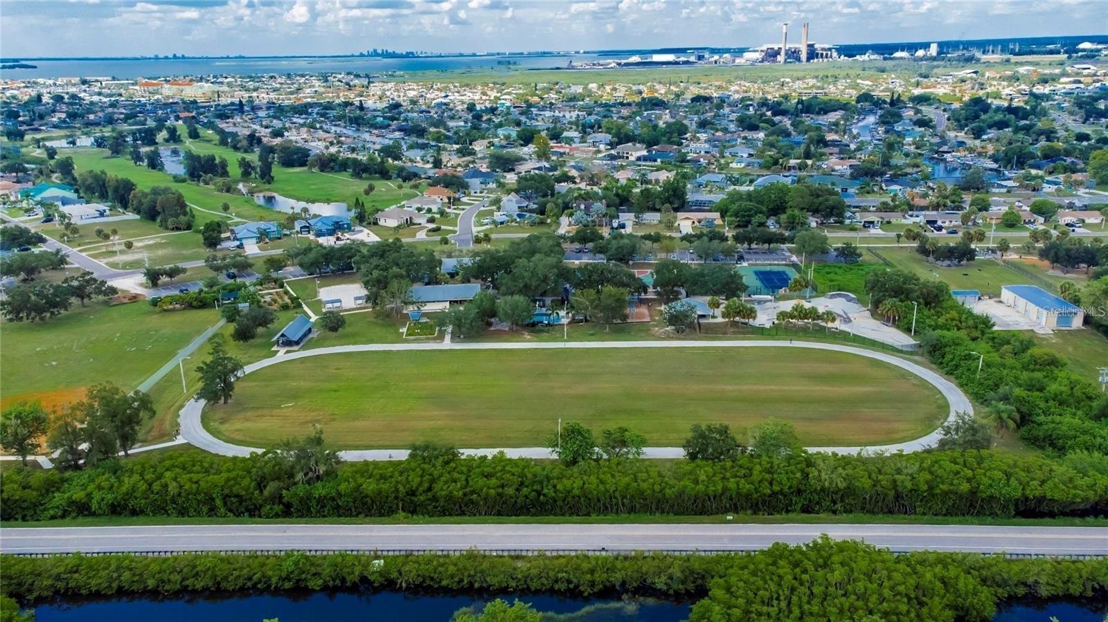 806 EAGLE LN, APOLLO BEACH, FL, 33572