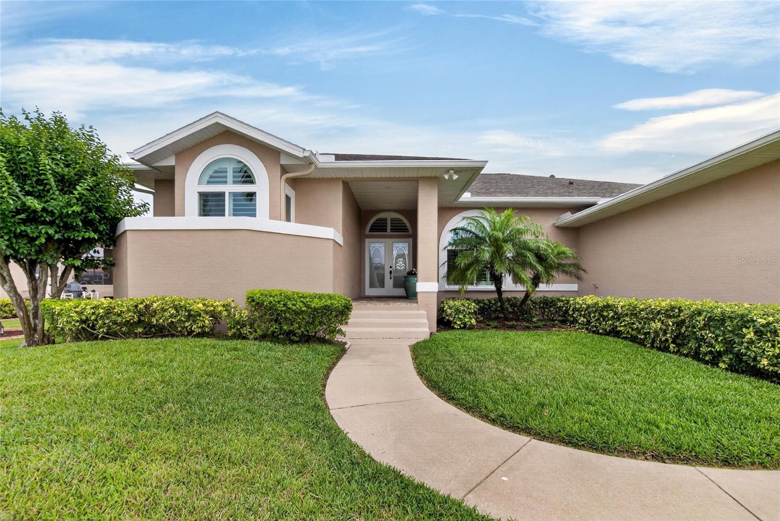 806 EAGLE LN, APOLLO BEACH, FL, 33572