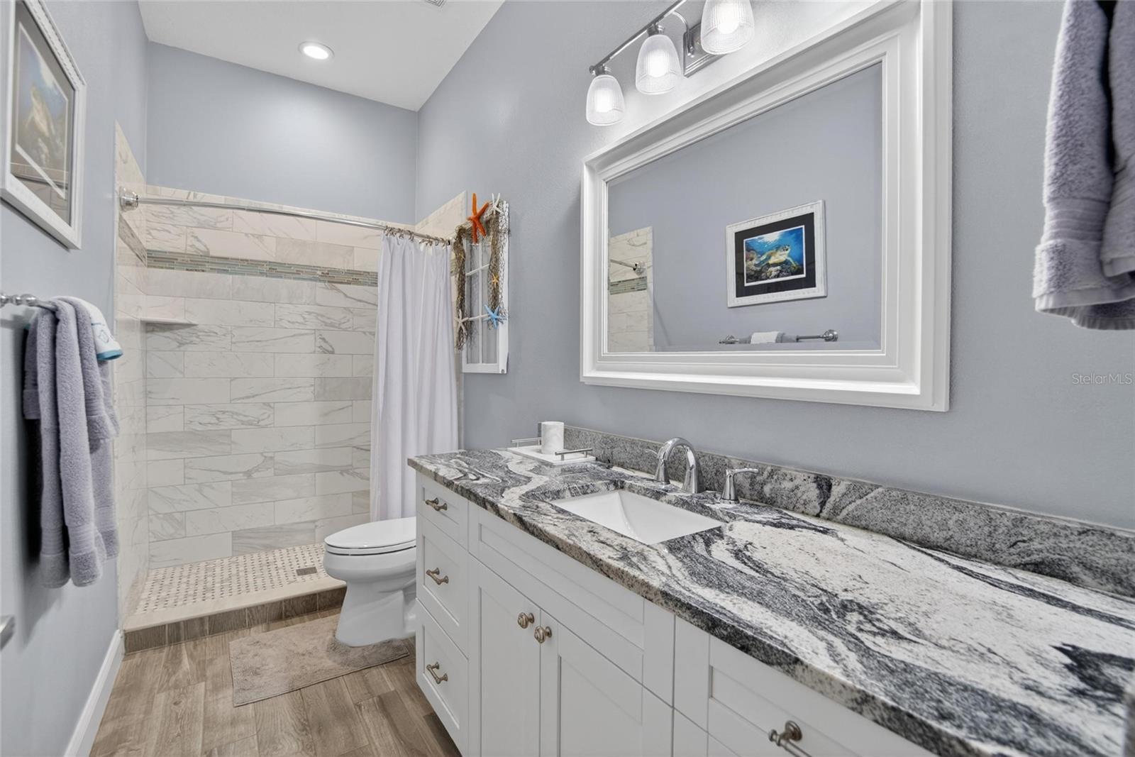 806 EAGLE LN, APOLLO BEACH, FL, 33572