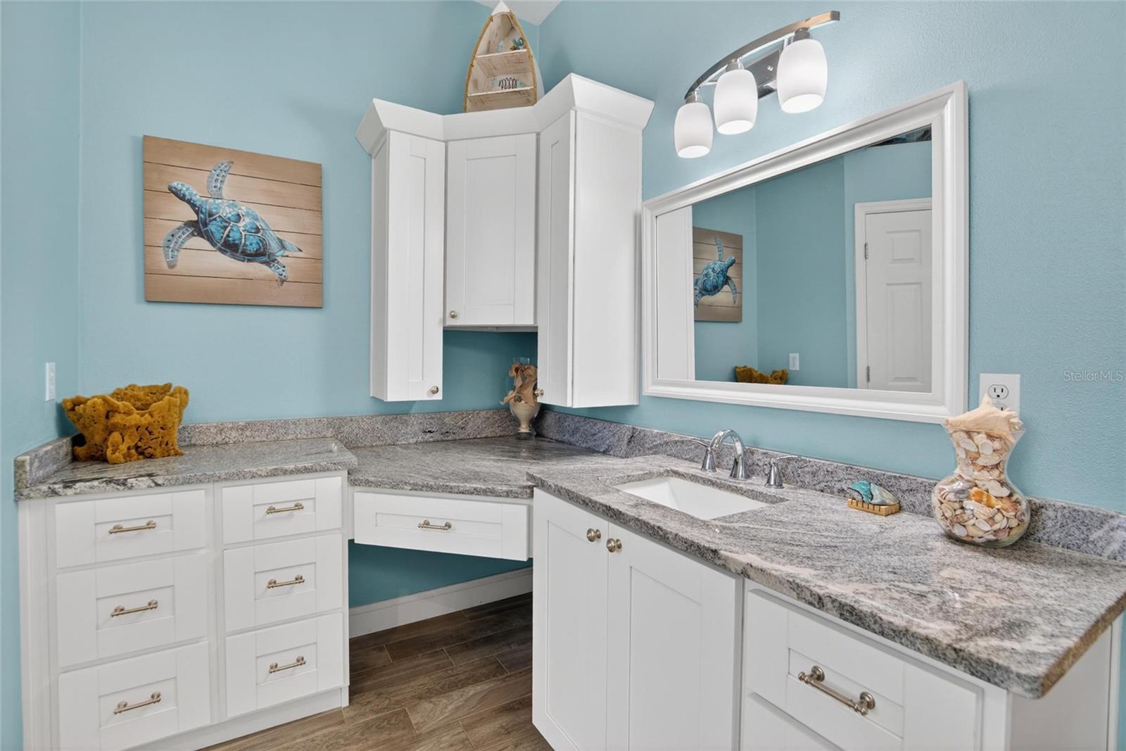 806 EAGLE LN, APOLLO BEACH, FL, 33572