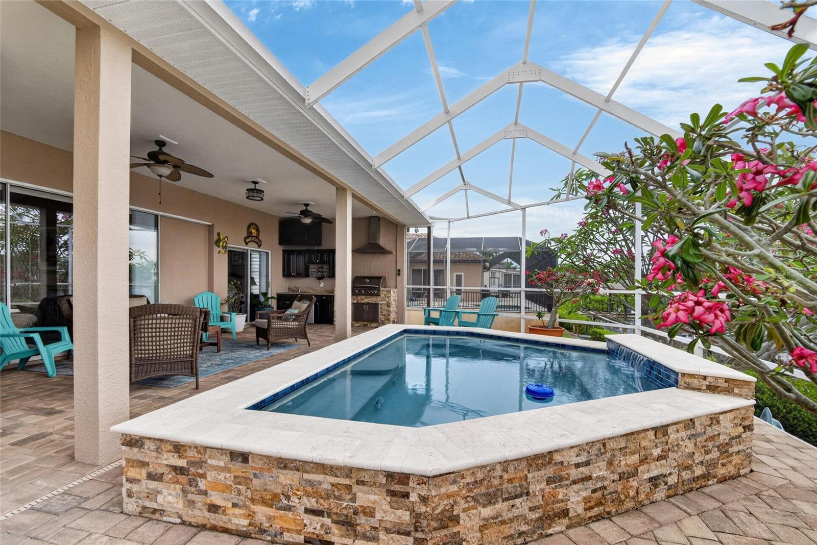 806 EAGLE LN, APOLLO BEACH, FL, 33572