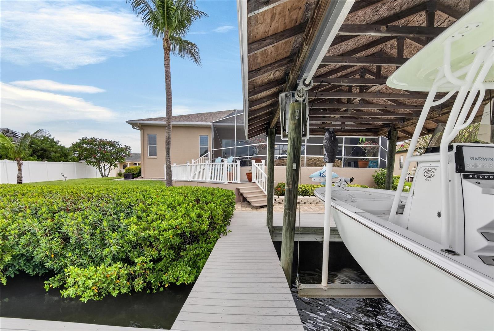806 EAGLE LN, APOLLO BEACH, FL, 33572