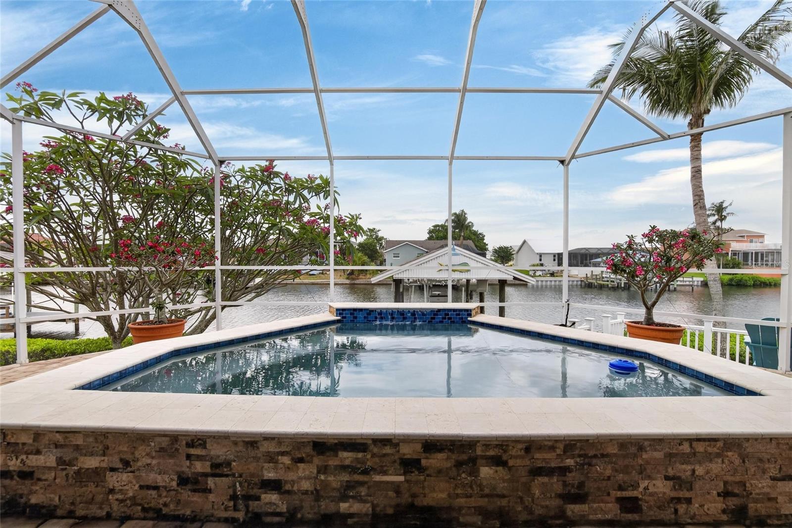 806 EAGLE LN, APOLLO BEACH, FL, 33572