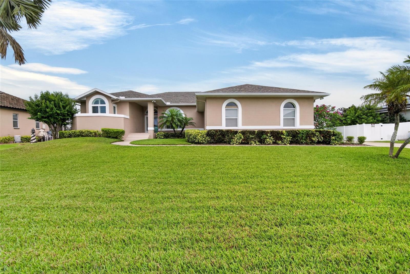 806 EAGLE LN, APOLLO BEACH, FL, 33572