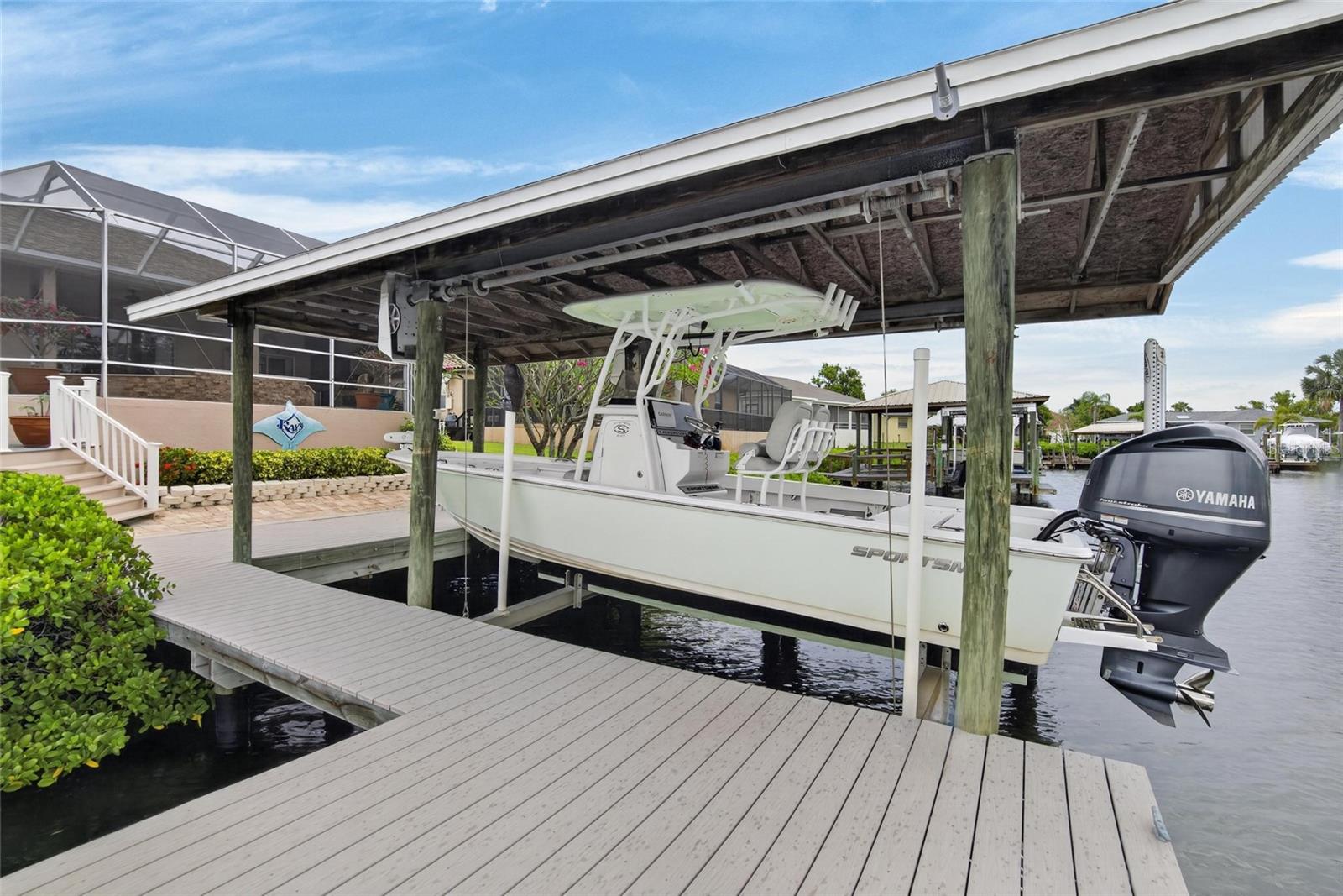 806 EAGLE LN, APOLLO BEACH, FL, 33572