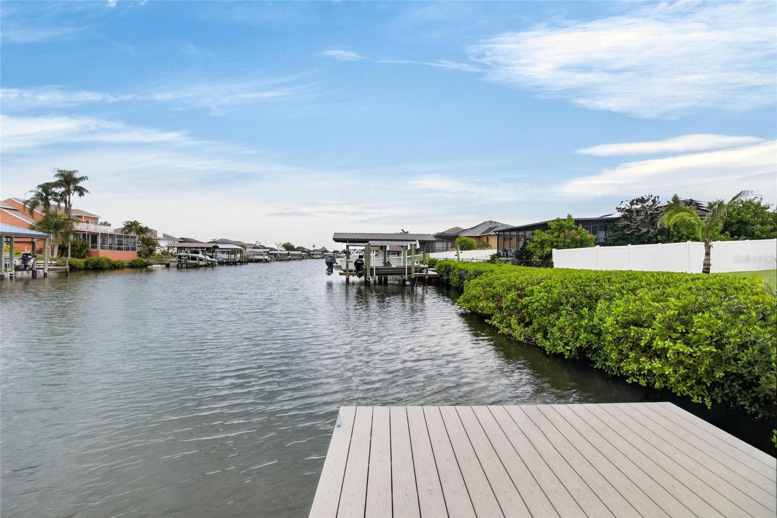 806 EAGLE LN, APOLLO BEACH, FL, 33572