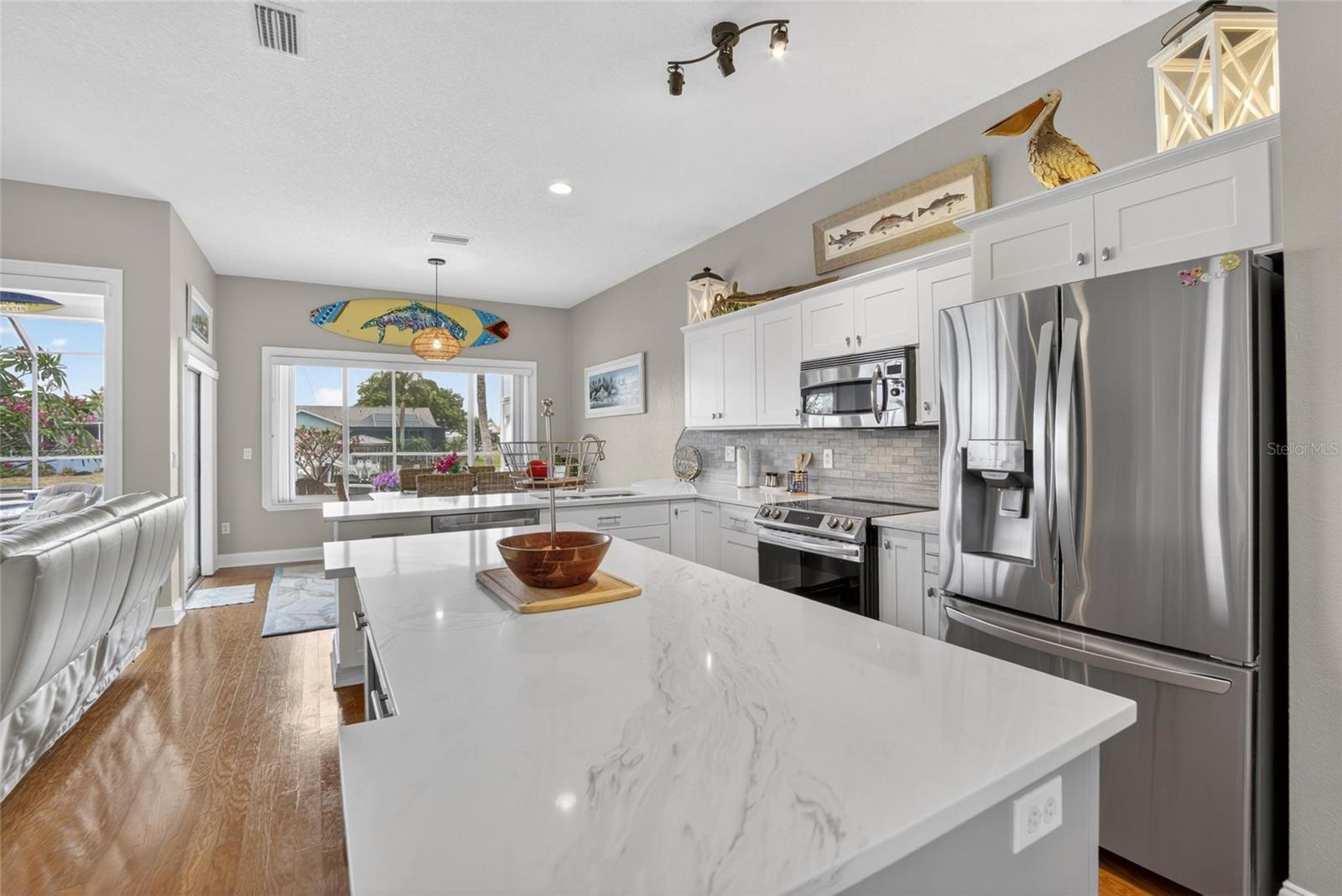 806 EAGLE LN, APOLLO BEACH, FL, 33572