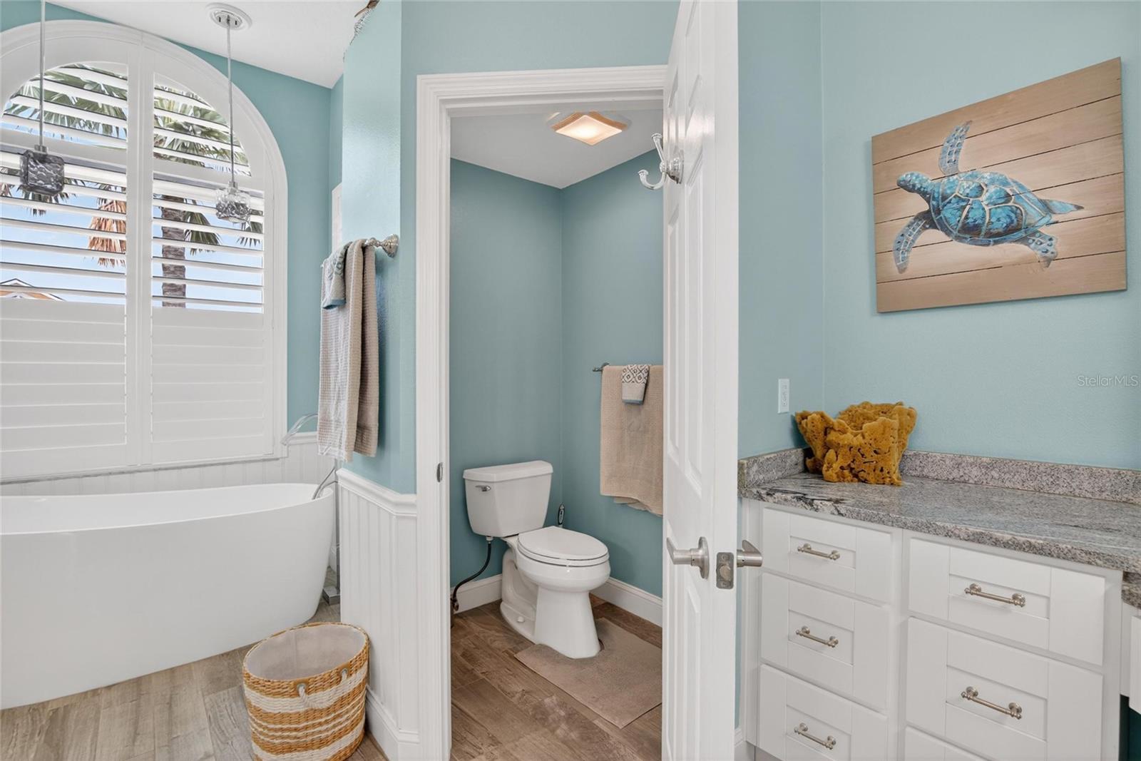 806 EAGLE LN, APOLLO BEACH, FL, 33572
