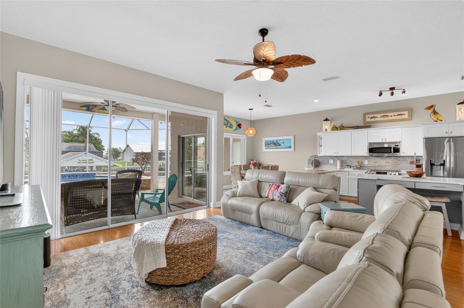 806 EAGLE LN, APOLLO BEACH, FL, 33572
