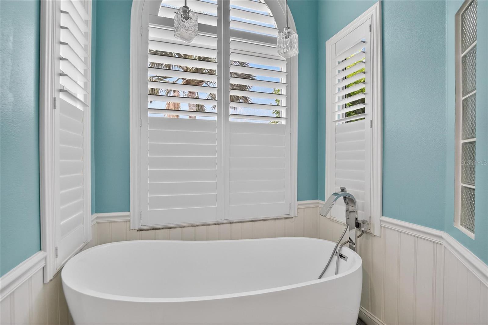 806 EAGLE LN, APOLLO BEACH, FL, 33572