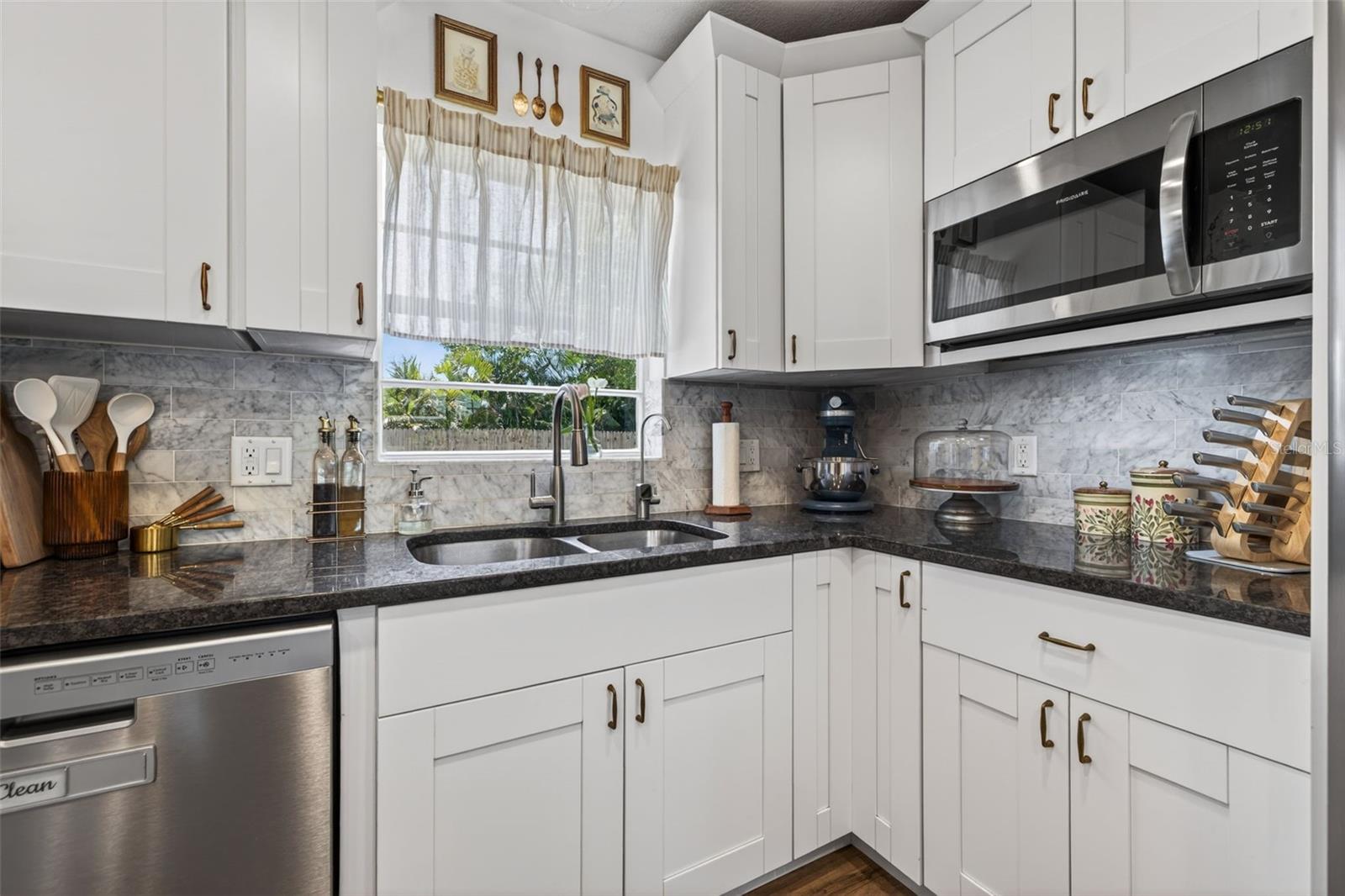 605 MEHLENBACHER RD, BELLEAIR BLUFFS, FL, 33770