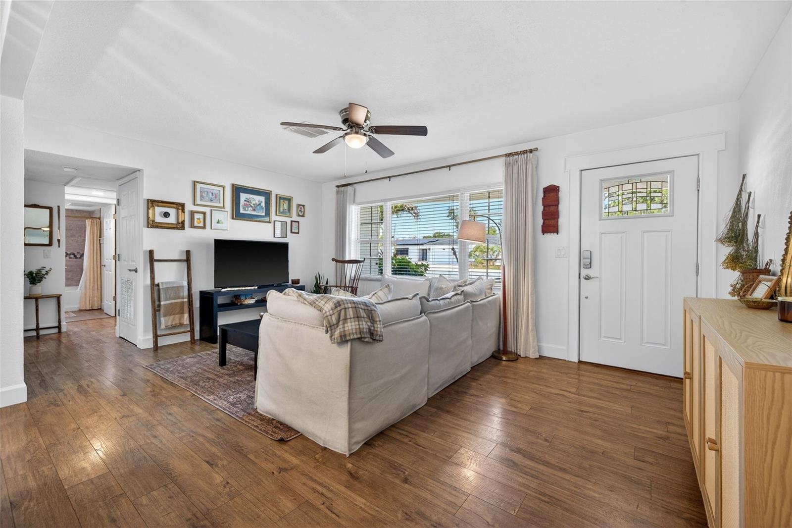 605 MEHLENBACHER RD, BELLEAIR BLUFFS, FL, 33770