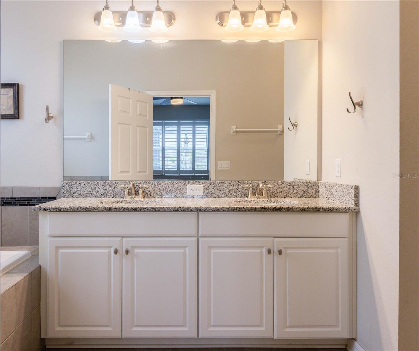 11422 LELAND GROVES DR, RIVERVIEW, FL, 33579