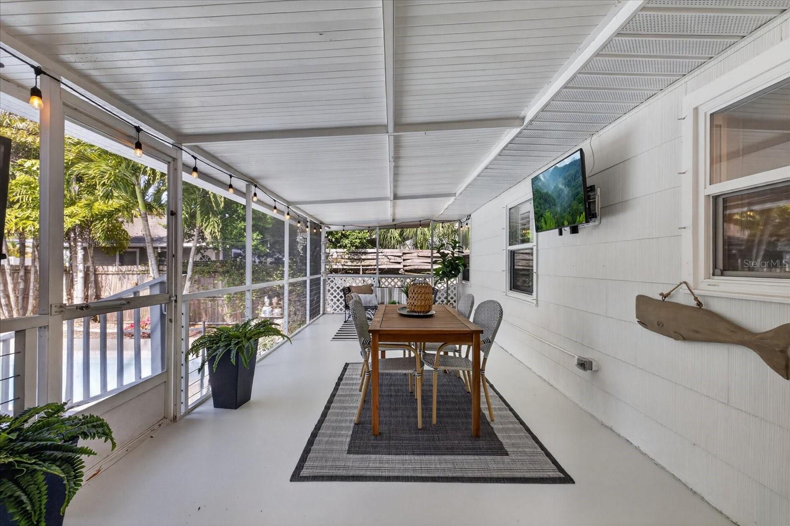 2400 9TH AVE N, ST PETERSBURG, FL, 33713